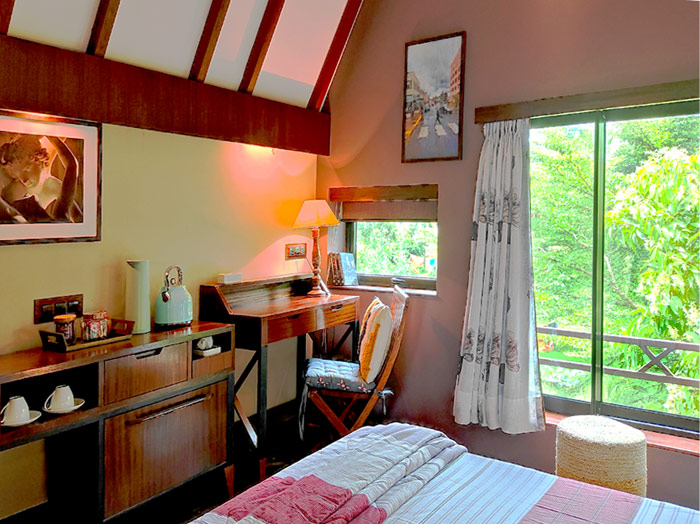 salmanjori-red-roof-cottage